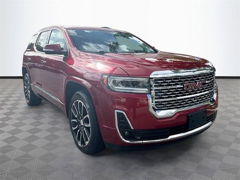 Used 2020 GMC Acadia Denali w/ Technology Package image 4