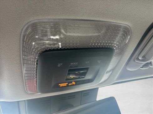 New 2026 Toyota Prius Plug-In Hybrid FWD image 15