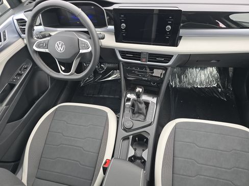 New 2026 Volkswagen Taos SE AWD/4WD image 20