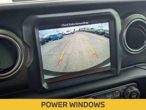 Used 2019 Jeep Wrangler Unlimited Sahara AWD/4WD image 20