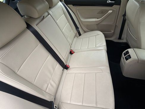 Used 2014 Volkswagen Jetta TDI FWD image 36