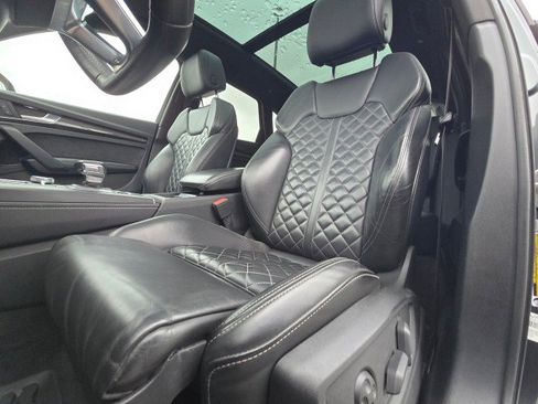 Used 2020 Audi SQ5 Premium Plus w/ Premium Plus Package image 24