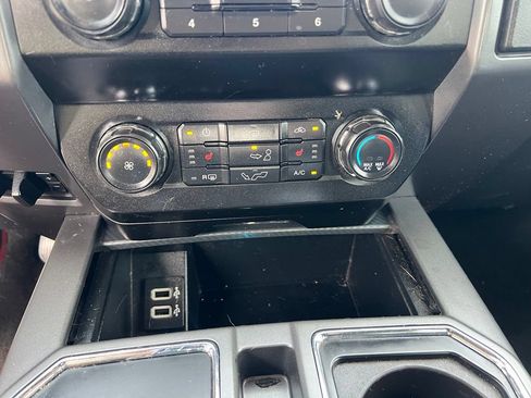 Used 2019 Ford F150 XLT w/ Equipment Group 302A Luxury AWD/4WD image 29