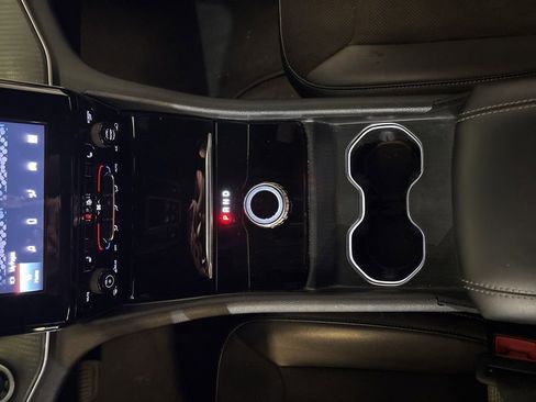 Used 2024 Jeep Grand Cherokee Altitude image 35