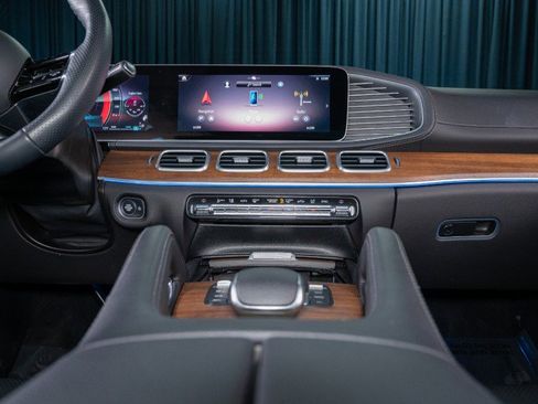 Certified 2025 Mercedes-Benz GLS 450 4MATIC image 20