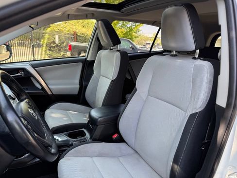Used 2018 Toyota RAV4 XLE w/ All Weather Liner Package FWD image 11