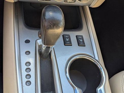 Used 2019 Nissan Pathfinder SL image 12