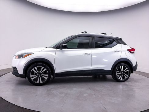 Used 2019 Nissan Kicks SV w/ Exterior Package FWD image 34
