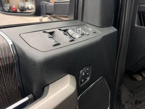 Used 2021 Ford F250 Lariat image 13