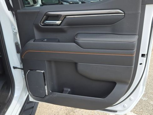 Used 2023 GMC Sierra 1500 AT4 w/ AT4 Premium Package image 11