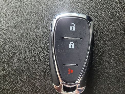 Used 2018 Chevrolet Equinox LS image 32