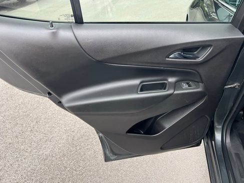 Used 2019 Chevrolet Equinox LT w/ Driver Convenience Package image 21