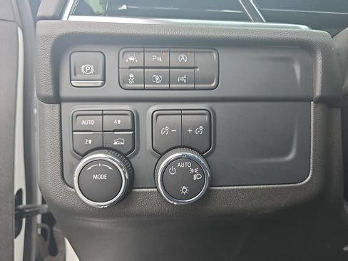 Used 2025 Chevrolet Tahoe LT AWD/4WD image 28