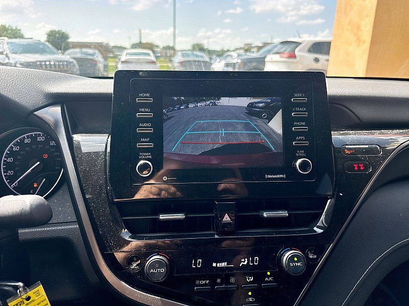 Used 2024 Toyota Camry SE FWD image 14