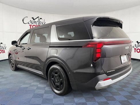 Used 2026 Kia Carnival FWD image 6
