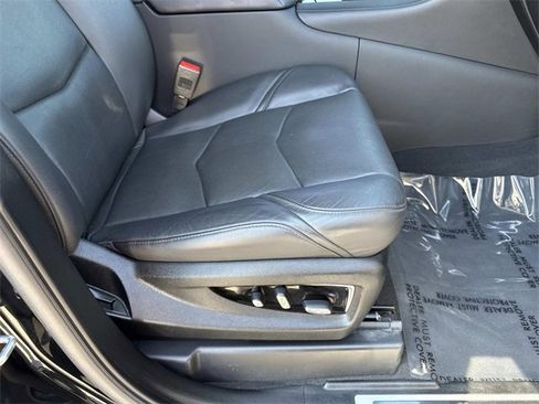 Used 2020 Cadillac Escalade Luxury image 15