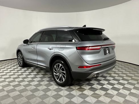 Used 2022 Lincoln Corsair FWD image 3