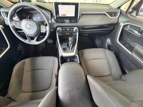 Used 2025 Toyota RAV4 XLE AWD/4WD image 11