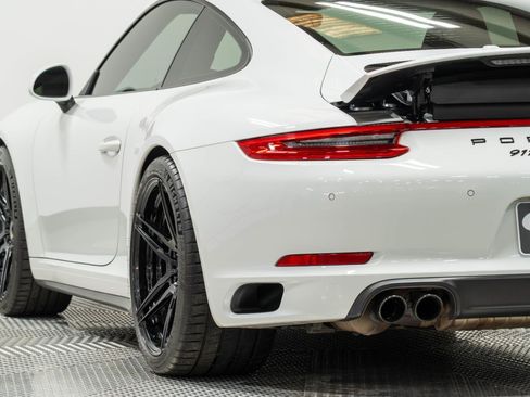 Used 2018 Porsche 911 Carrera 4S AWD/4WD image 14