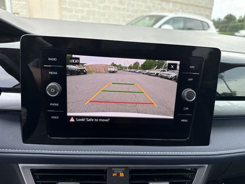 New 2025 Volkswagen Taos SEL image 21