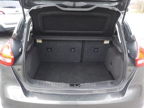 Used 2015 Ford Focus SE w/ SE Sport Package image 13