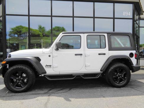 Used 2022 Jeep Wrangler Unlimited Sport AWD/4WD image 8