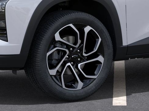 New 2026 Chevrolet Trax RS w/ Sunroof Package FWD image 9