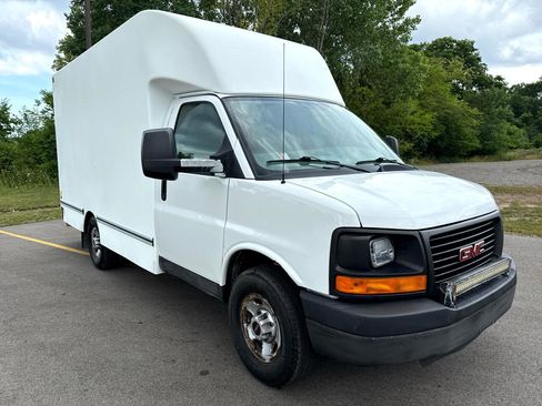 Used 2012 GMC Savana 3500 image 1