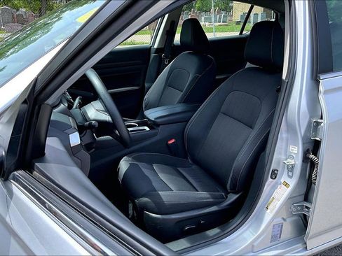 Used 2024 Nissan Altima 2.5 SV FWD image 23