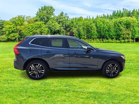 Used 2021 Volvo XC60 T5 Momentum w/ Advanced Package AWD/4WD image 1