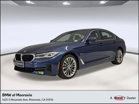 Used 2023 BMW 530e w/ Premium Package RWD image 1