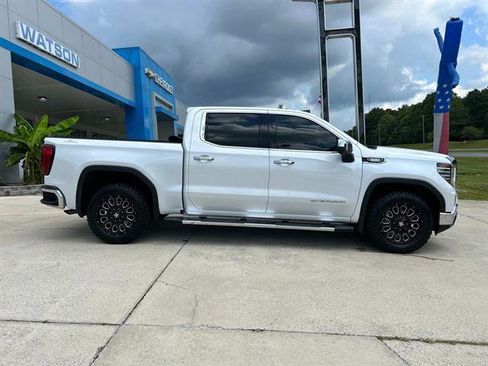 Certified 2023 GMC Sierra 1500 SLT w/ SLT Premium Package image 3