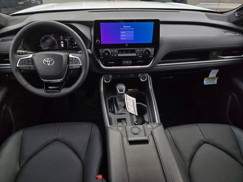 Certified 2026 Toyota Grand Highlander AWD Hybrid image 15