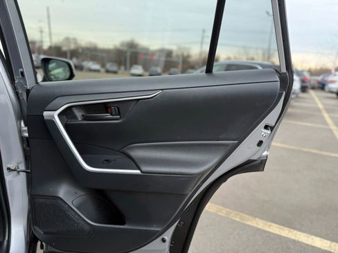Used 2019 Toyota RAV4 LE image 16