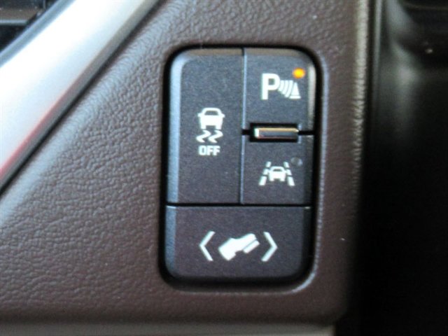 Used 2016 Chevrolet Suburban LTZ AWD/4WD image 35