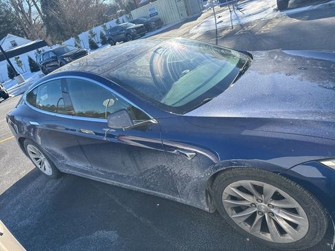Used 2017 Tesla Model S 75D image 2