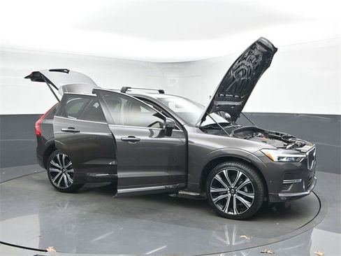 Used 2023 Volvo XC60 B5 Ultimate w/ Protection Package Premier image 53
