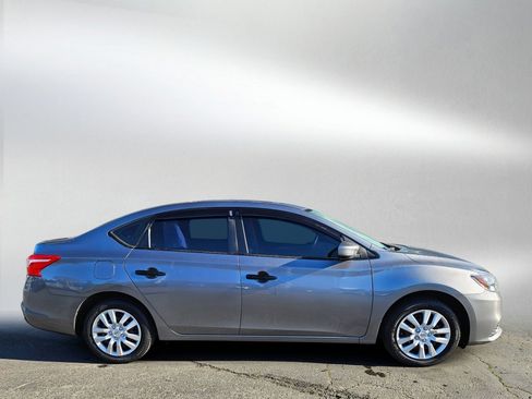 Used 2016 Nissan Sentra S image 2