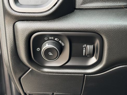 Used 2021 RAM 2500 Tradesman AWD/4WD image 25