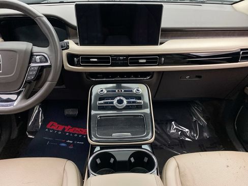 Used 2023 Lincoln Nautilus Reserve AWD/4WD image 21