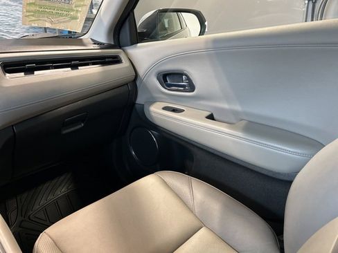 Used 2017 Honda HR-V EX-L image 17