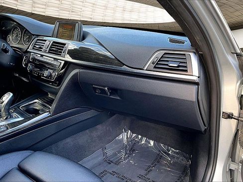 Used 2017 BMW 330i Sedan image 16