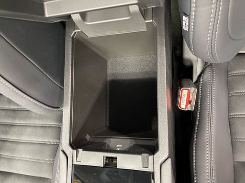 New 2025 Mitsubishi Outlander SE image 12