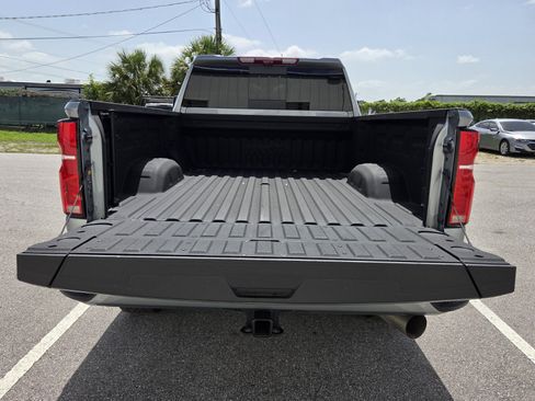 Used 2024 Chevrolet Silverado 2500 High Country w/ Technology Package AWD/4WD image 13