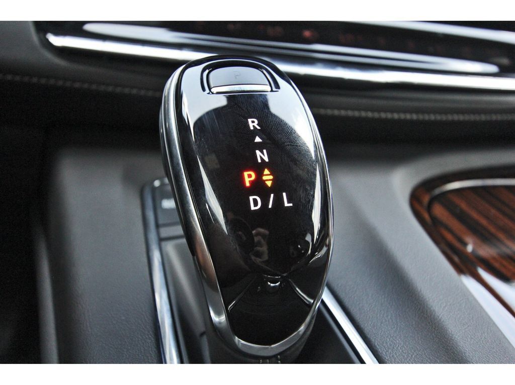 Certified 2023 Cadillac Escalade Premium Luxury AWD/4WD image 26