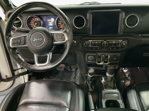 Used 2021 Jeep Wrangler Unlimited Sahara w/ Uconnect 4C Nav & Sound Group image 10