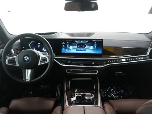 Used 2024 BMW X5 xDrive40i w/ M Sport Package image 18