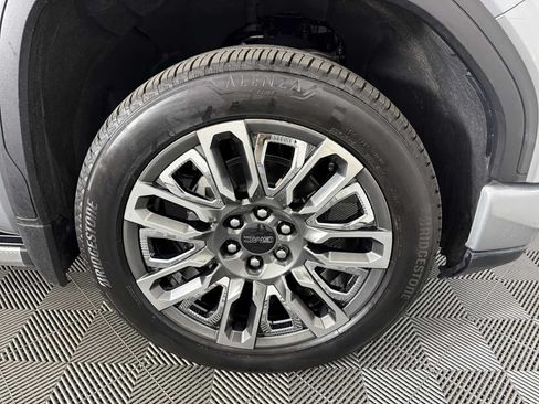 Used 2025 GMC Sierra 1500 Denali Ultimate AWD/4WD image 11