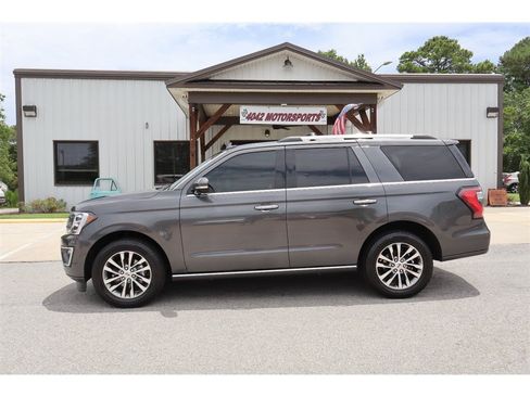 Used 2018 Ford Expedition Limited w/ Equipment Group 301A AWD/4WD image 2