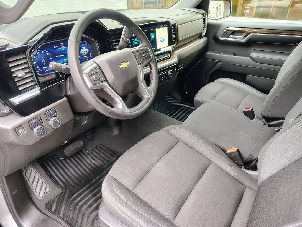 Certified 2024 Chevrolet Silverado 1500 LT AWD/4WD image 33